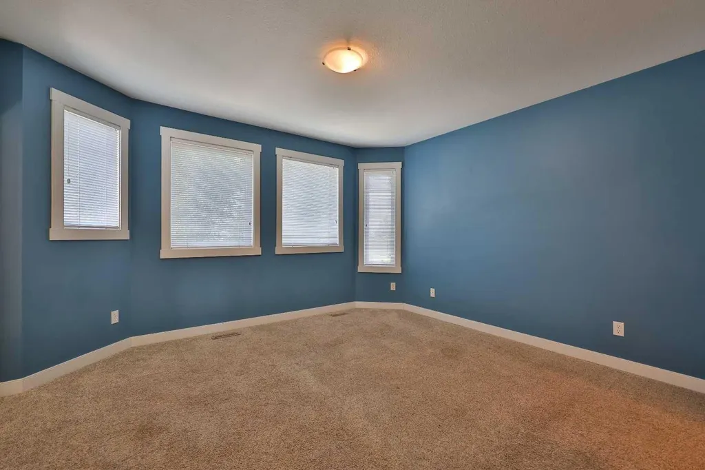 86 Riverstone Boulevard W Lethbridge AB T1K 7X5