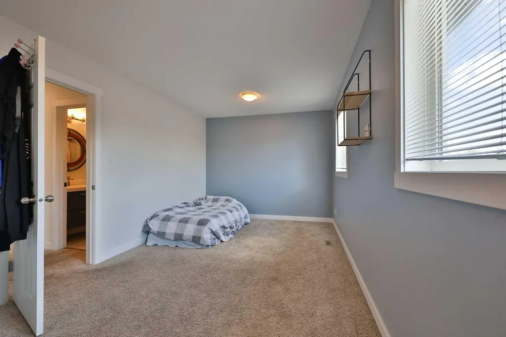 86 Riverstone Boulevard W Lethbridge AB T1K 7X5