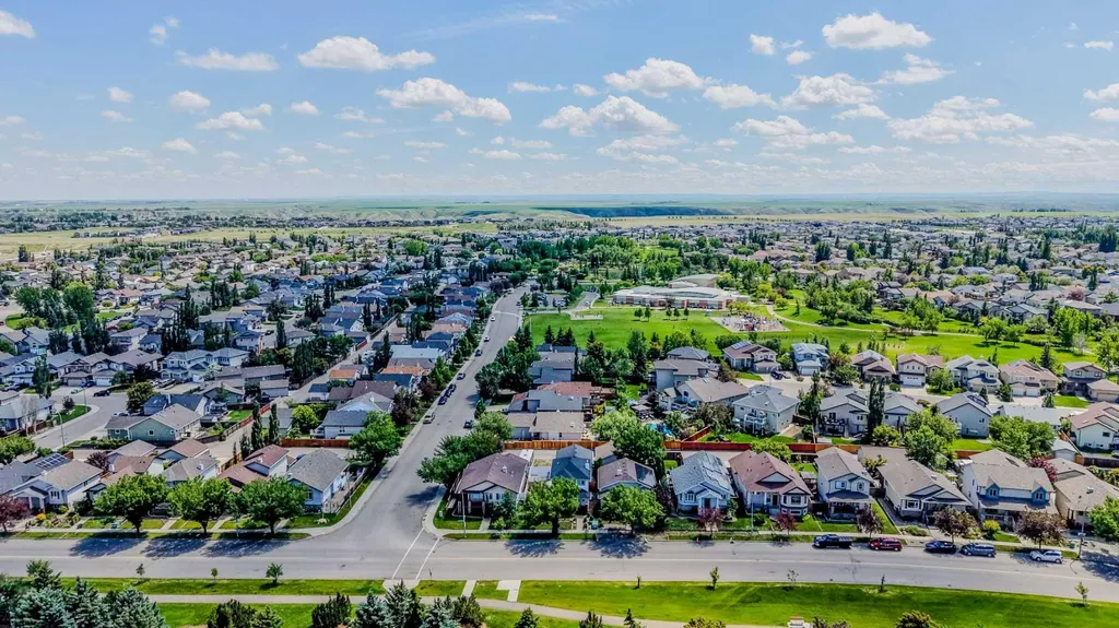 86 Riverstone Boulevard W Lethbridge AB T1K 7X5