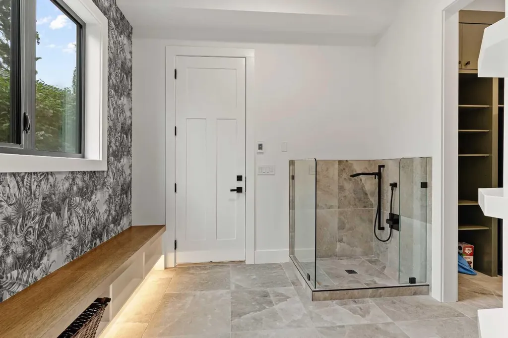 4719 Chapel Road NW Calgary AB T2L 1A7