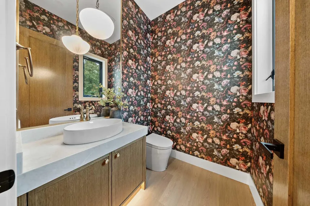 4719 Chapel Road NW Calgary AB T2L 1A7