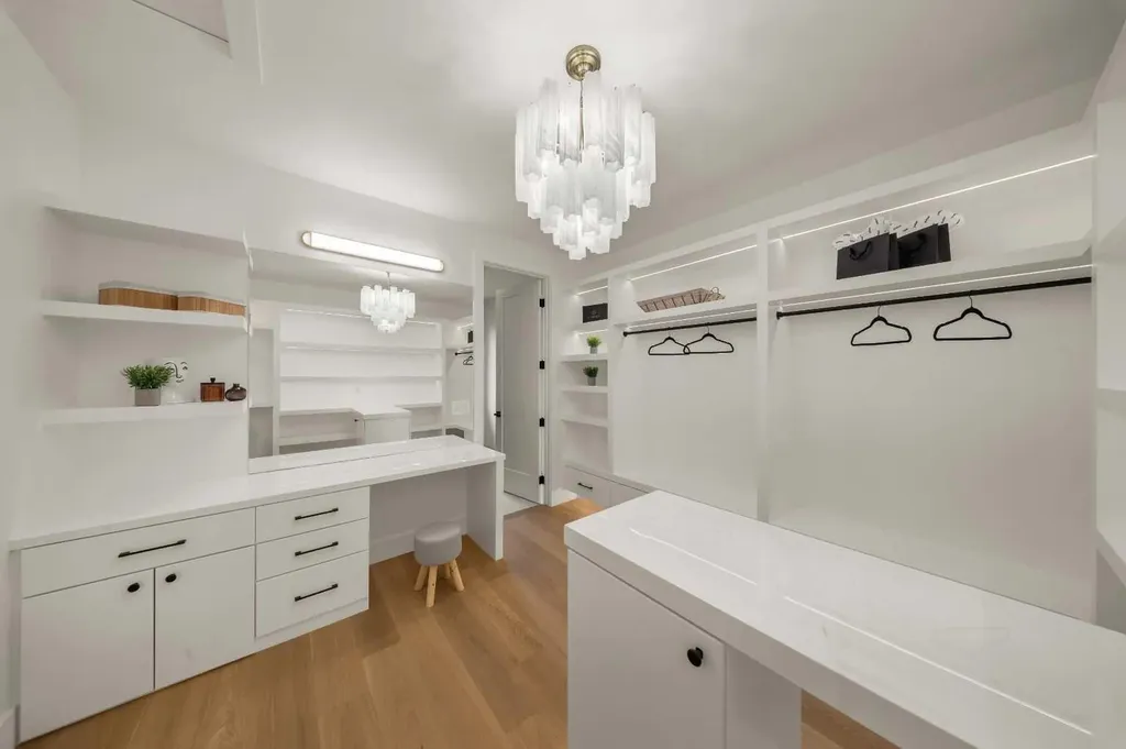 4719 Chapel Road NW Calgary AB T2L 1A7