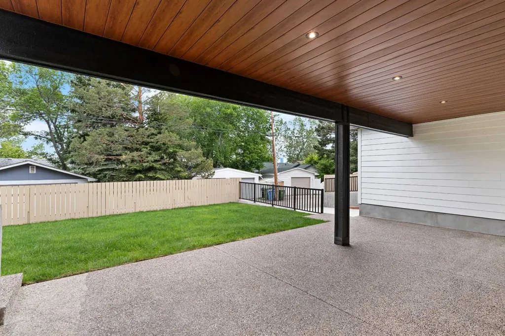 4719 Chapel Road NW Calgary AB T2L 1A7