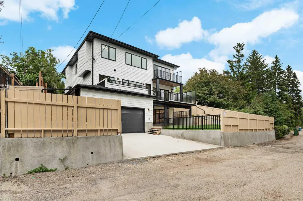 4719 Chapel Road NW Calgary AB T2L 1A7