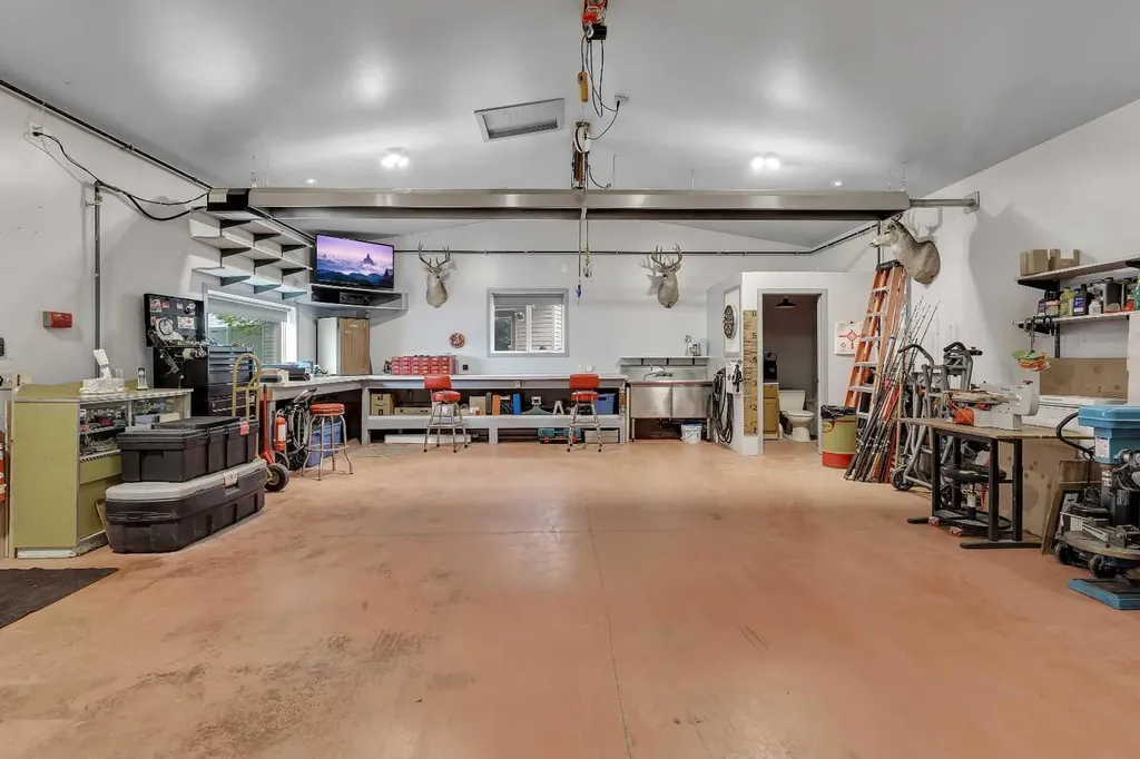 56 Coverdale Place NE Calgary AB T3K 4E9