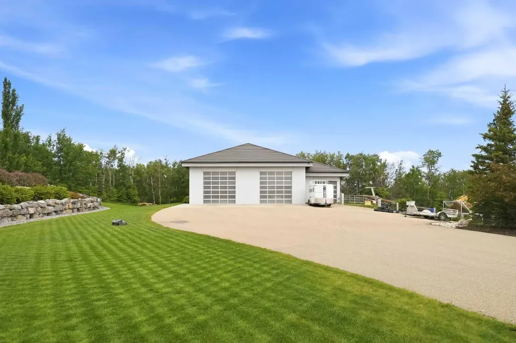 255038 Township Road 434 Rural Ponoka County AB T4J 1R2