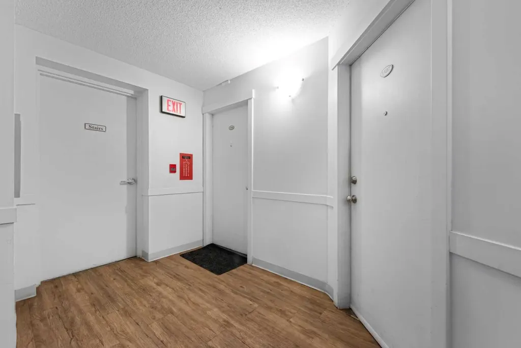 325 3 Street SE Calgary AB T2G0T9