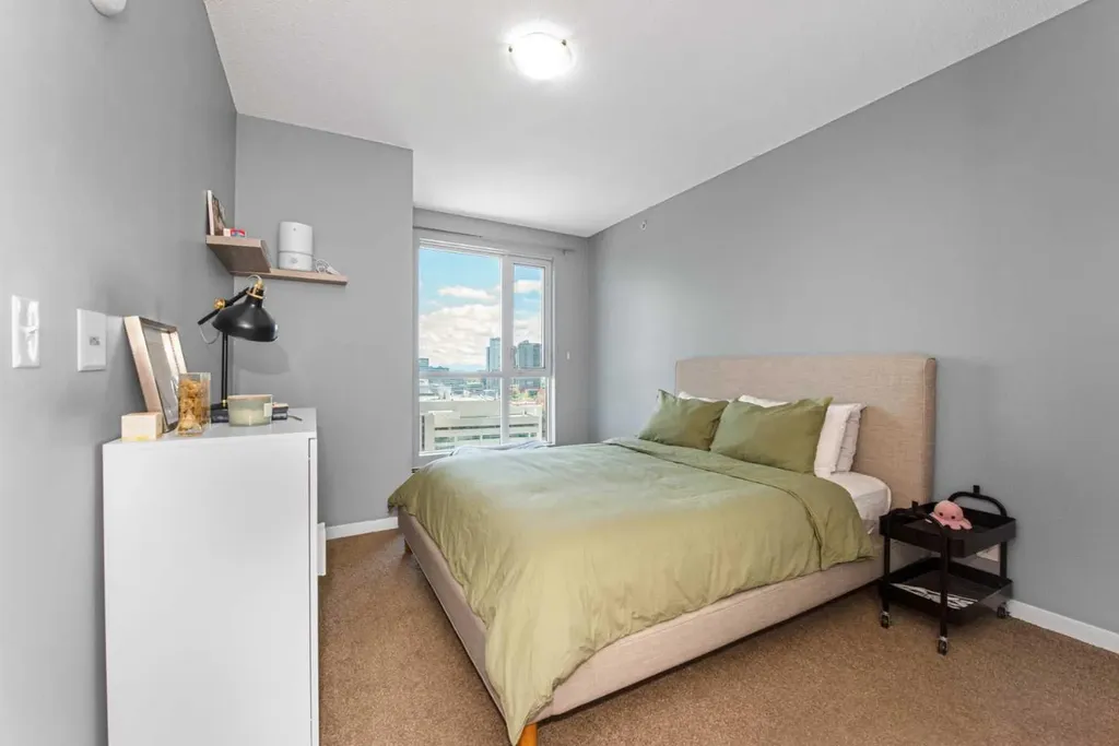 325 3 Street SE Calgary AB T2G0T9