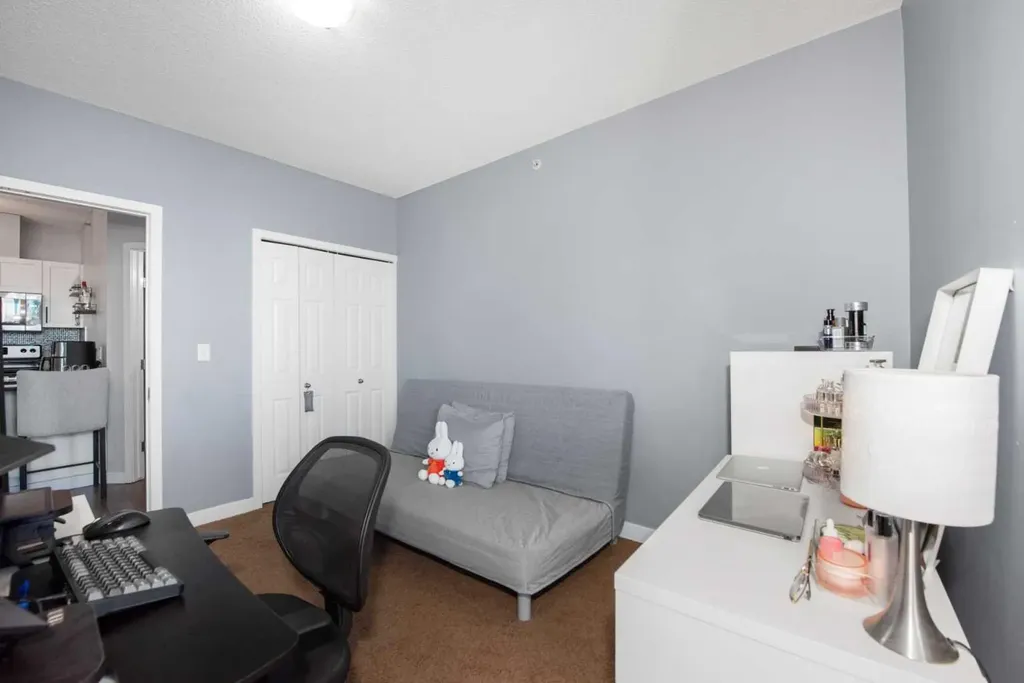 325 3 Street SE Calgary AB T2G0T9