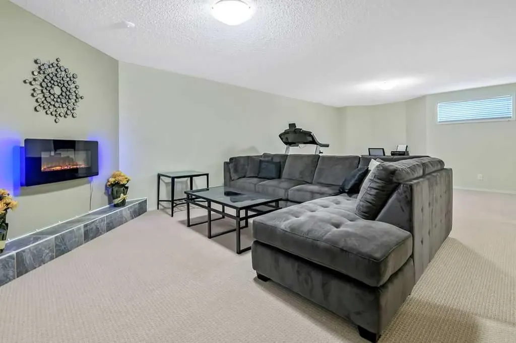 1803 Riverside Drive NW High River AB T1V 0A2