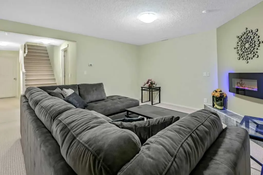 1803 Riverside Drive NW High River AB T1V 0A2