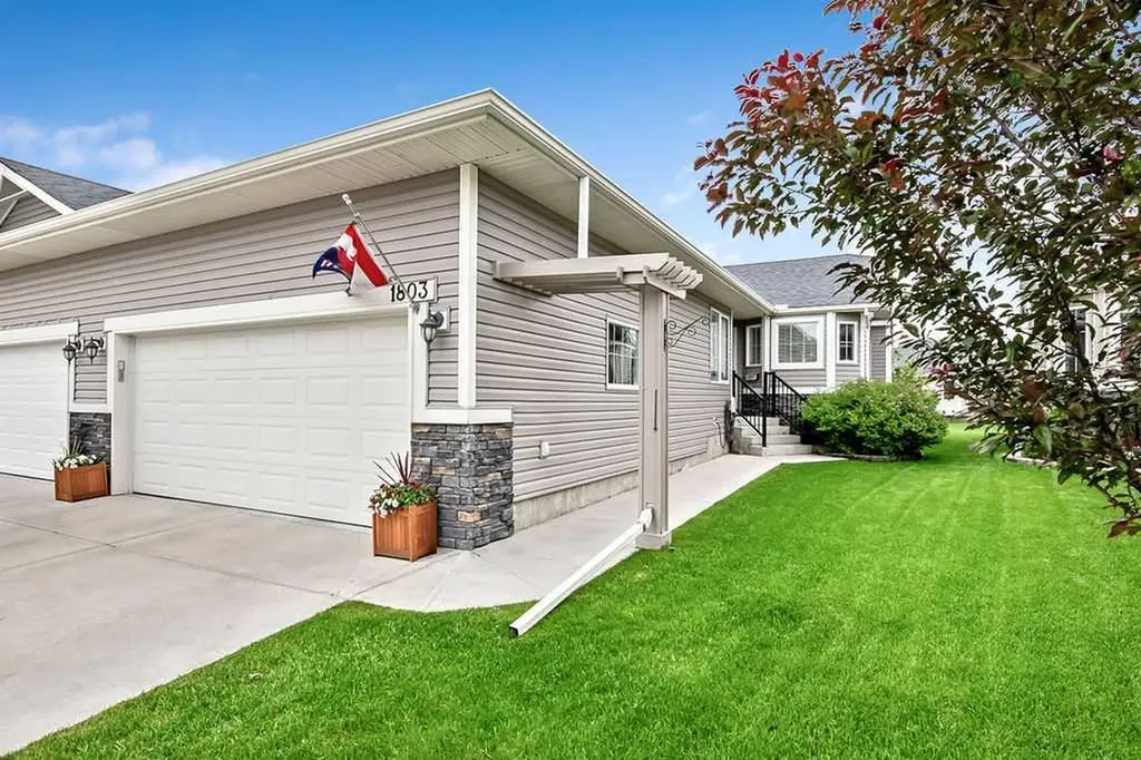1803 Riverside Drive NW High River AB T1V 0A2