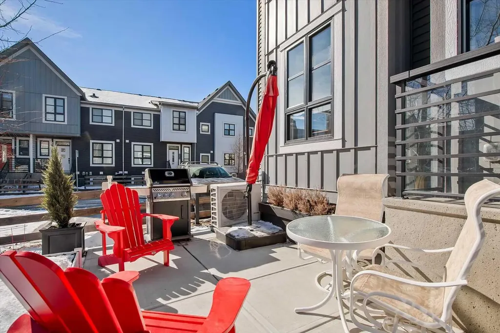 100 Walgrove Court SE Calgary AB T2X 4N1