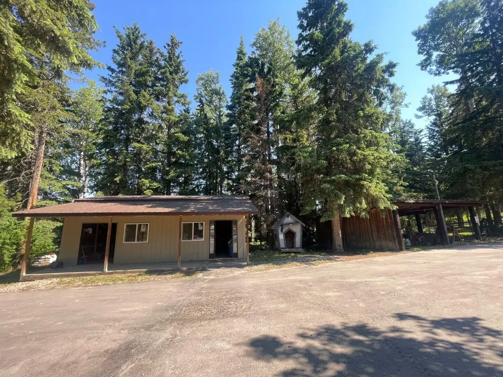 11 Bench Creek Estate Edson AB T7E 0B3
