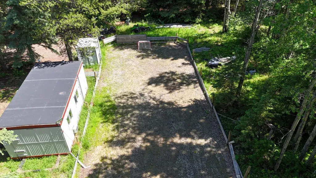 11 Bench Creek Estate Edson AB T7E 0B3