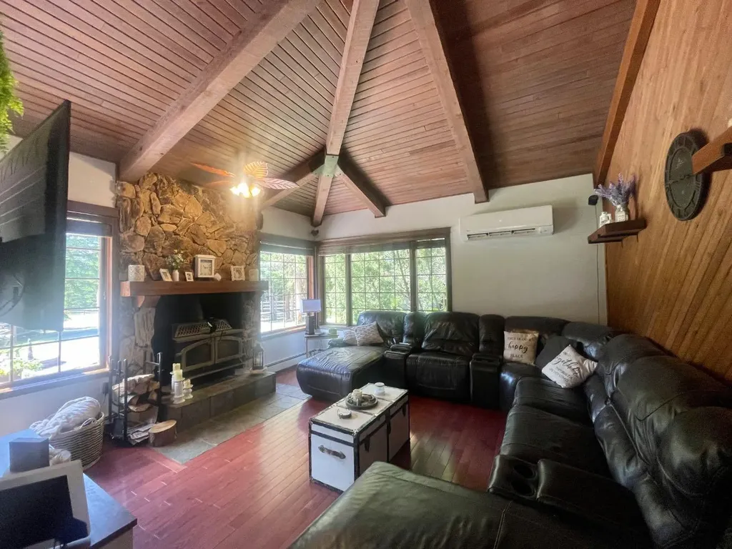11 Bench Creek Estate Edson AB T7E 0B3