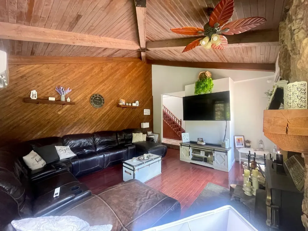 11 Bench Creek Estate Edson AB T7E 0B3