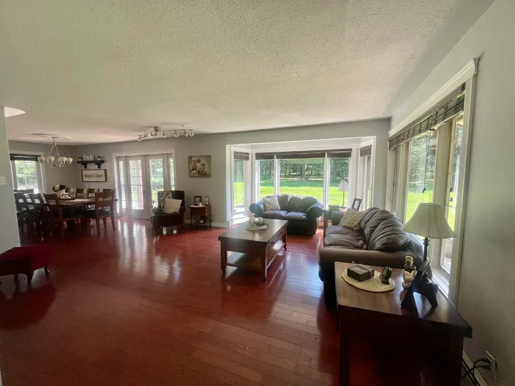 11 Bench Creek Estate Edson AB T7E 0B3