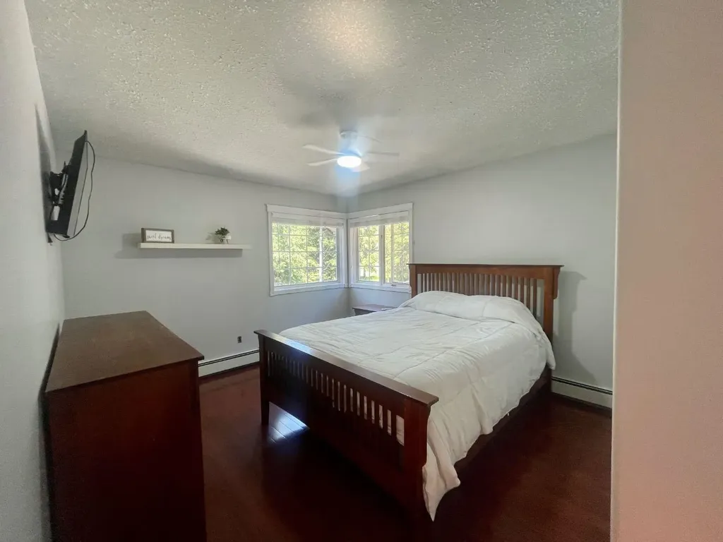 11 Bench Creek Estate Edson AB T7E 0B3