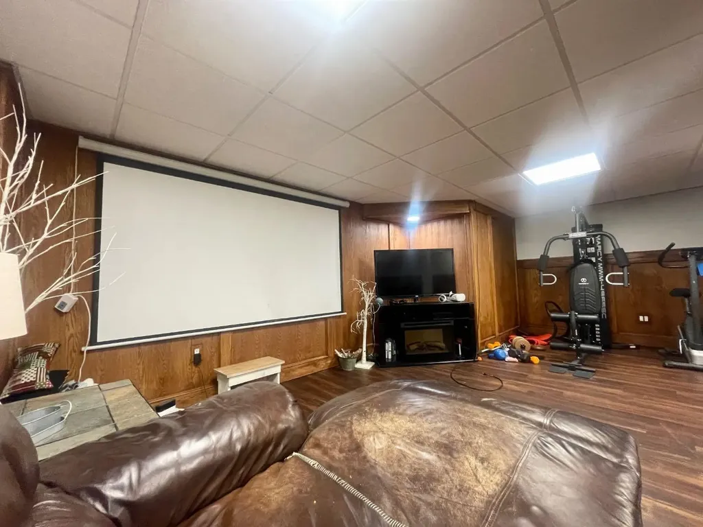 11 Bench Creek Estate Edson AB T7E 0B3