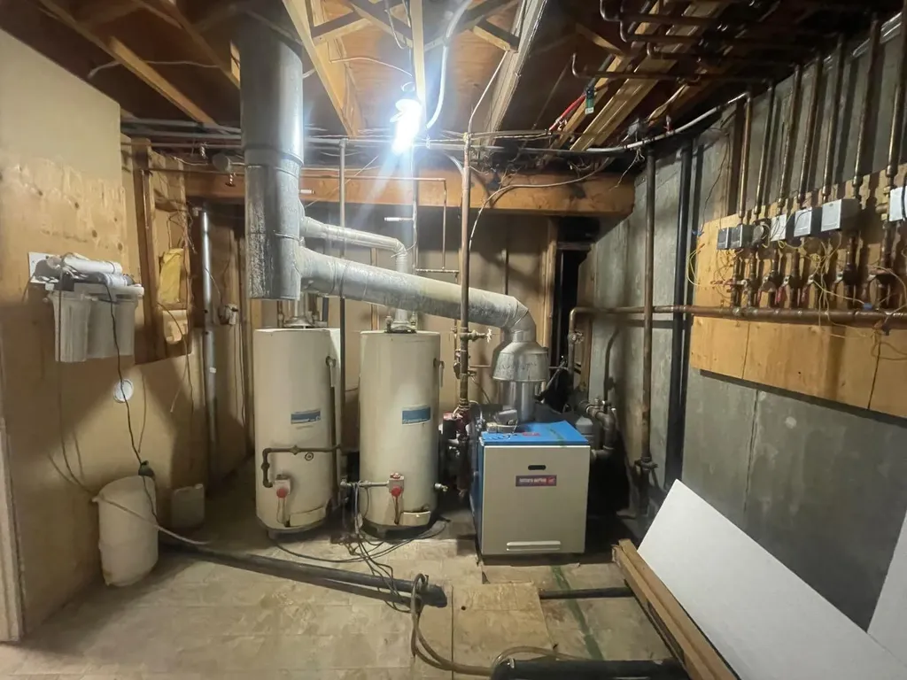 11 Bench Creek Estate Edson AB T7E 0B3