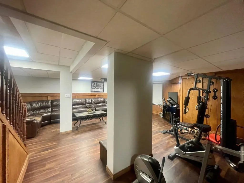 11 Bench Creek Estate Edson AB T7E 0B3