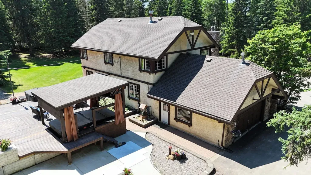 11 Bench Creek Estate Edson AB T7E 0B3