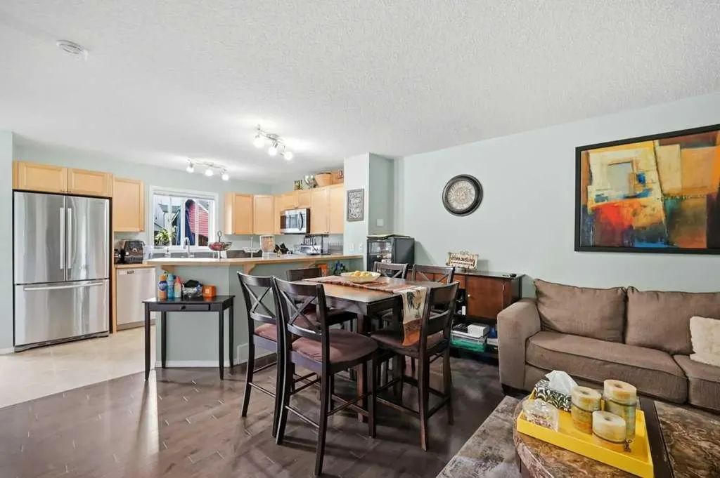 319 Everstone Drive SW Calgary AB T2Y 5A2