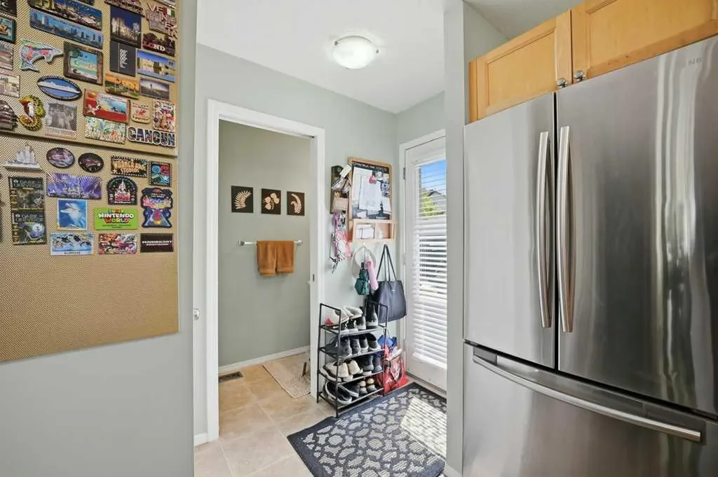 319 Everstone Drive SW Calgary AB T2Y 5A2