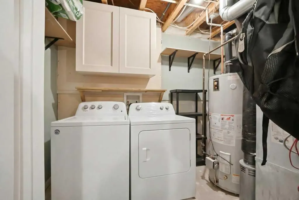 319 Everstone Drive SW Calgary AB T2Y 5A2
