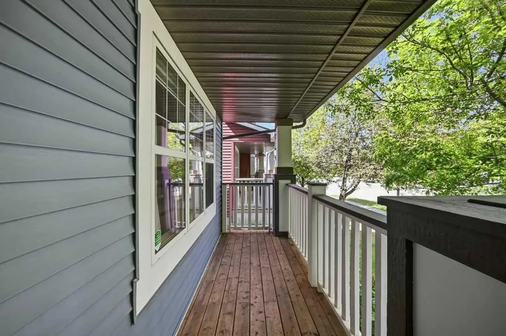 319 Everstone Drive SW Calgary AB T2Y 5A2