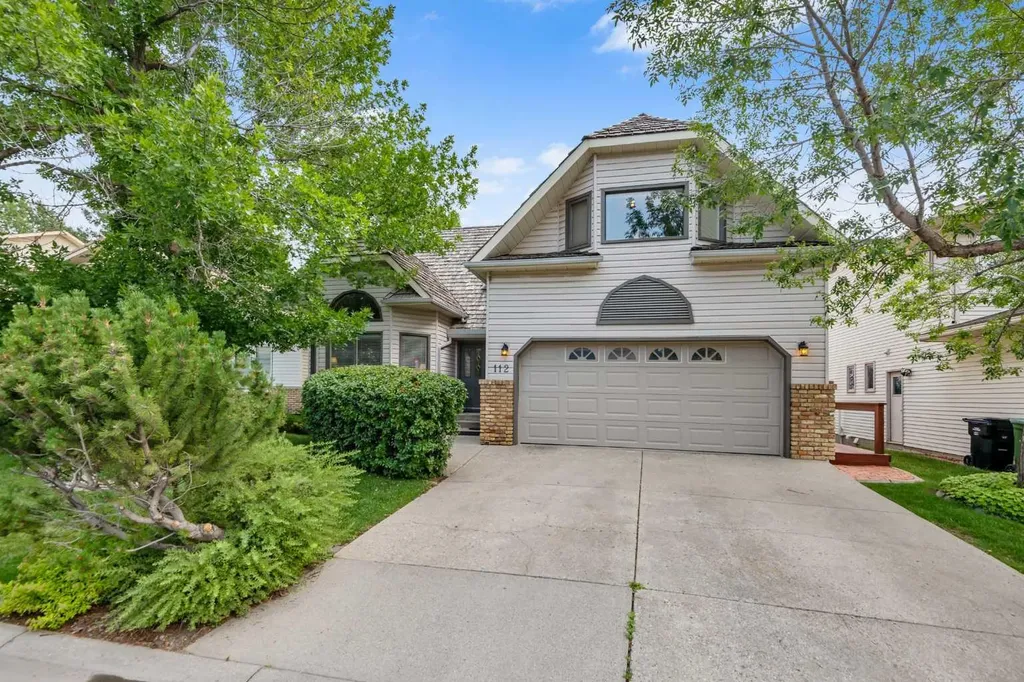 112 Hawkford Crescent NW Calgary AB T3G 3G4