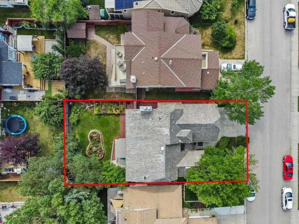 112 Hawkford Crescent NW Calgary AB T3G 3G4