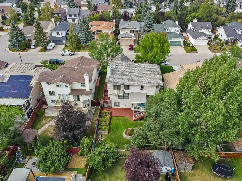 112 Hawkford Crescent NW Calgary AB T3G 3G4