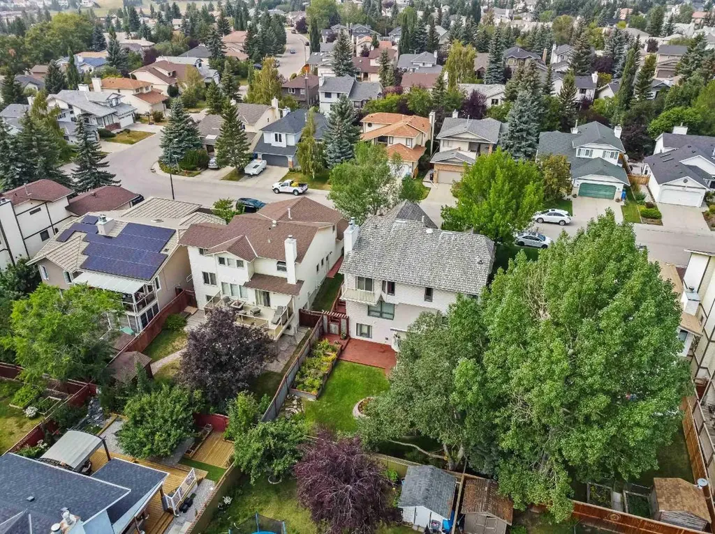 112 Hawkford Crescent NW Calgary AB T3G 3G4