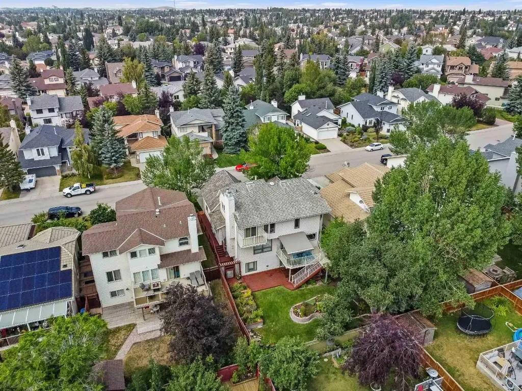 112 Hawkford Crescent NW Calgary AB T3G 3G4