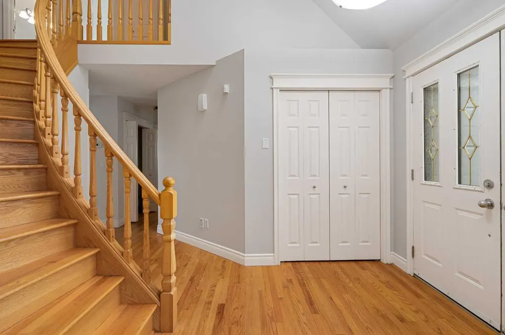 112 Hawkford Crescent NW Calgary AB T3G 3G4