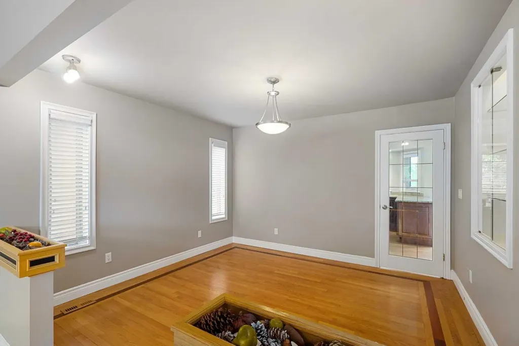 112 Hawkford Crescent NW Calgary AB T3G 3G4