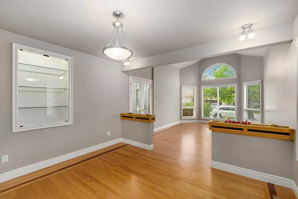 112 Hawkford Crescent NW Calgary AB T3G 3G4