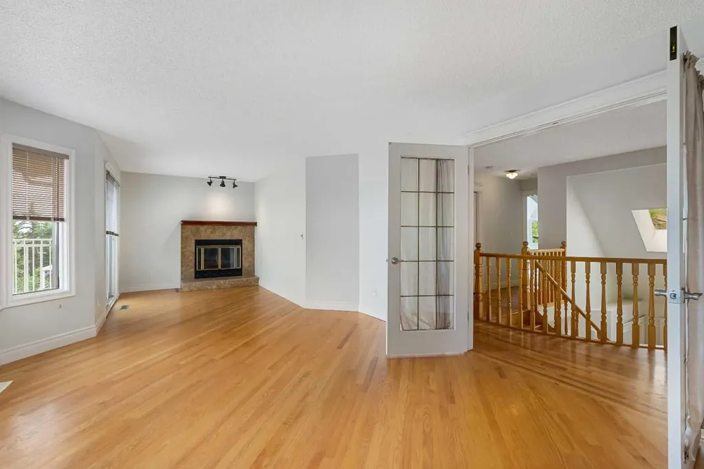 112 Hawkford Crescent NW Calgary AB T3G 3G4