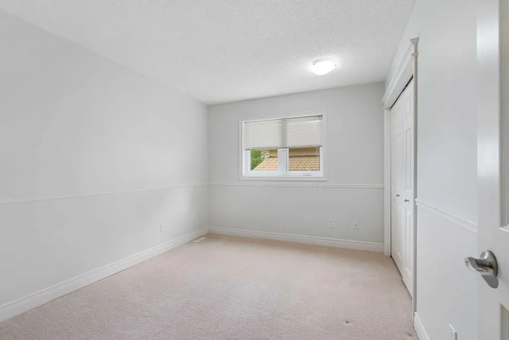 112 Hawkford Crescent NW Calgary AB T3G 3G4