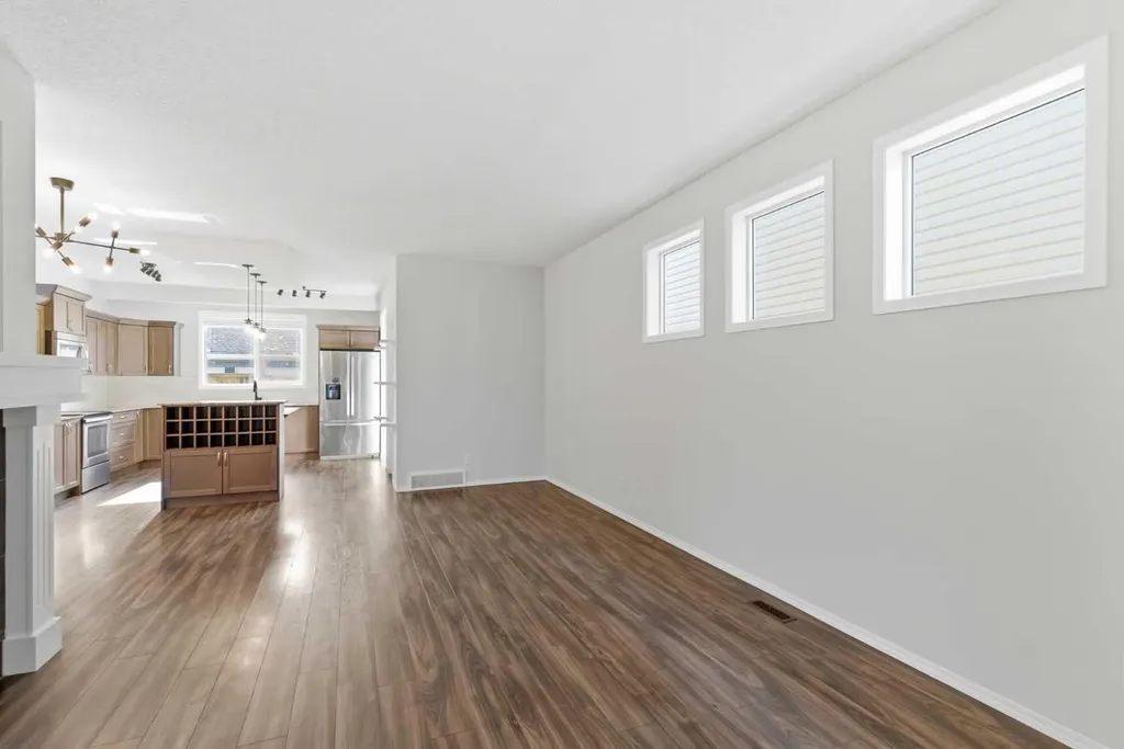 74 Legacy Common SE Calgary AB T2X 2A9