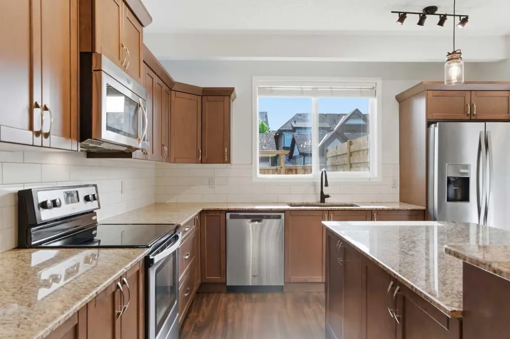 74 Legacy Common SE Calgary AB T2X 2A9