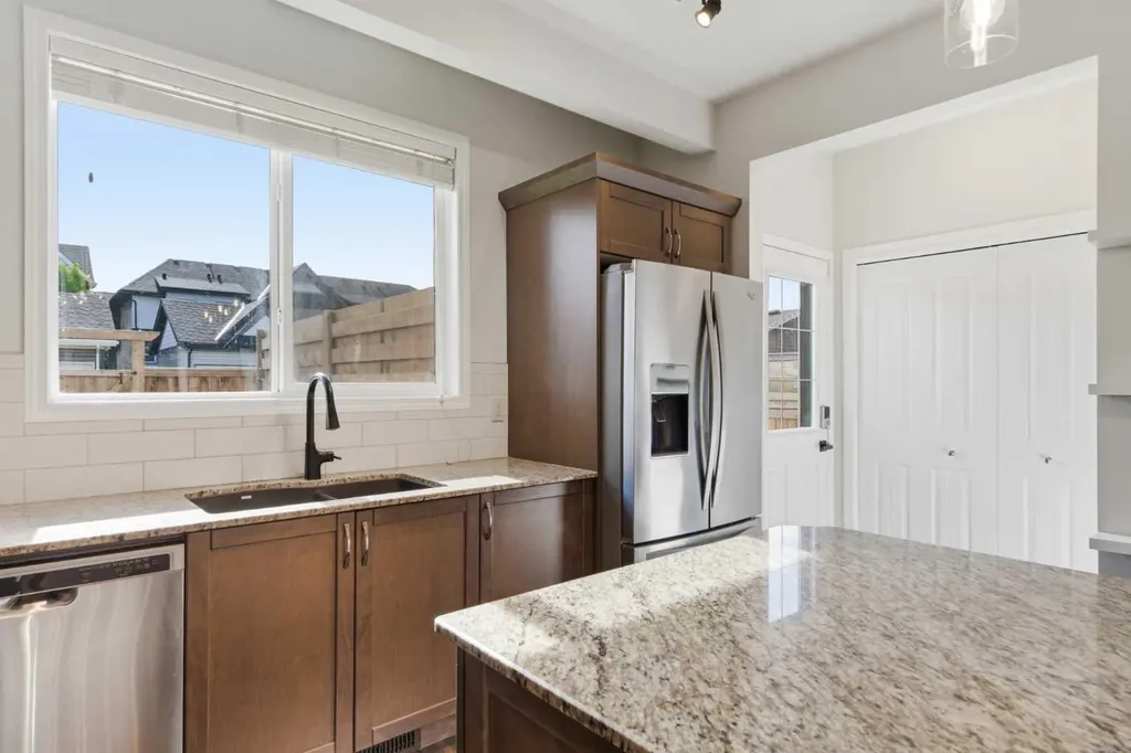 74 Legacy Common SE Calgary AB T2X 2A9