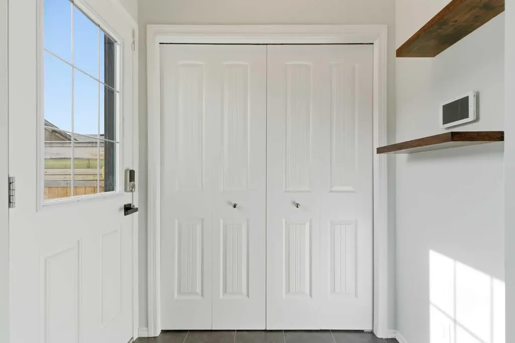 74 Legacy Common SE Calgary AB T2X 2A9