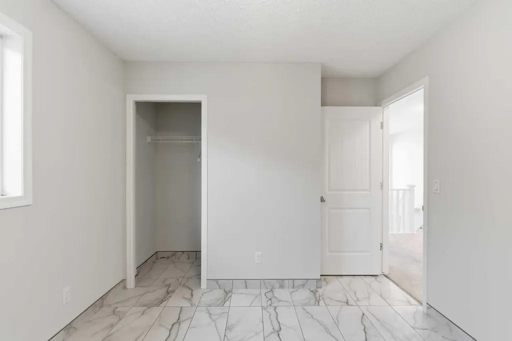 74 Legacy Common SE Calgary AB T2X 2A9