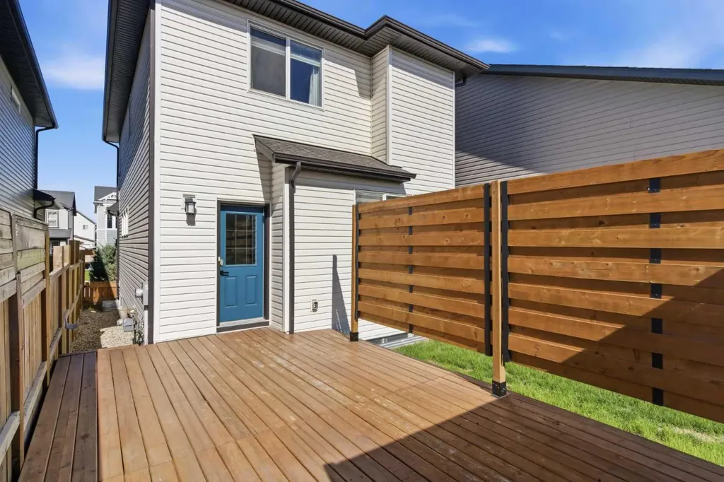 74 Legacy Common SE Calgary AB T2X 2A9