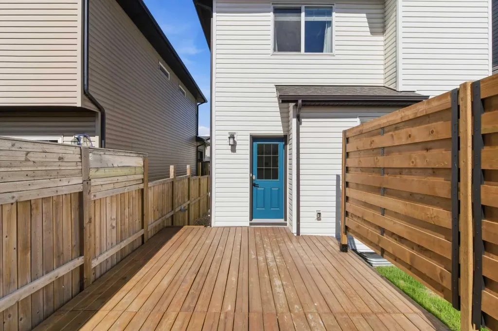74 Legacy Common SE Calgary AB T2X 2A9