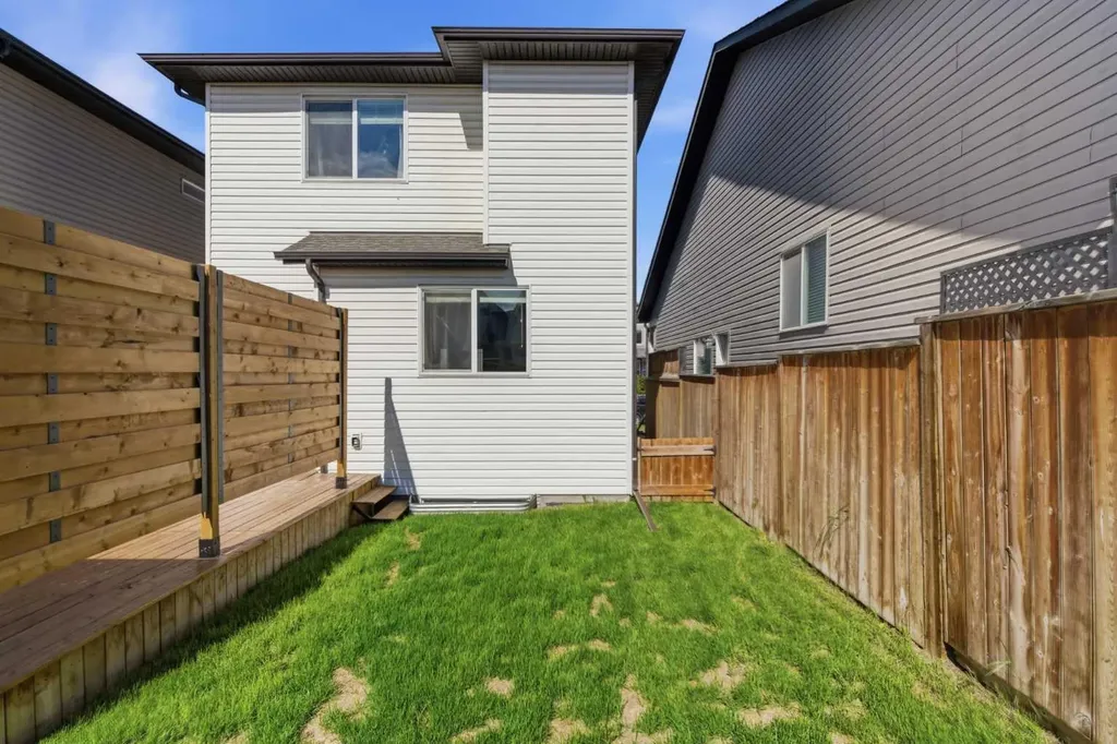 74 Legacy Common SE Calgary AB T2X 2A9