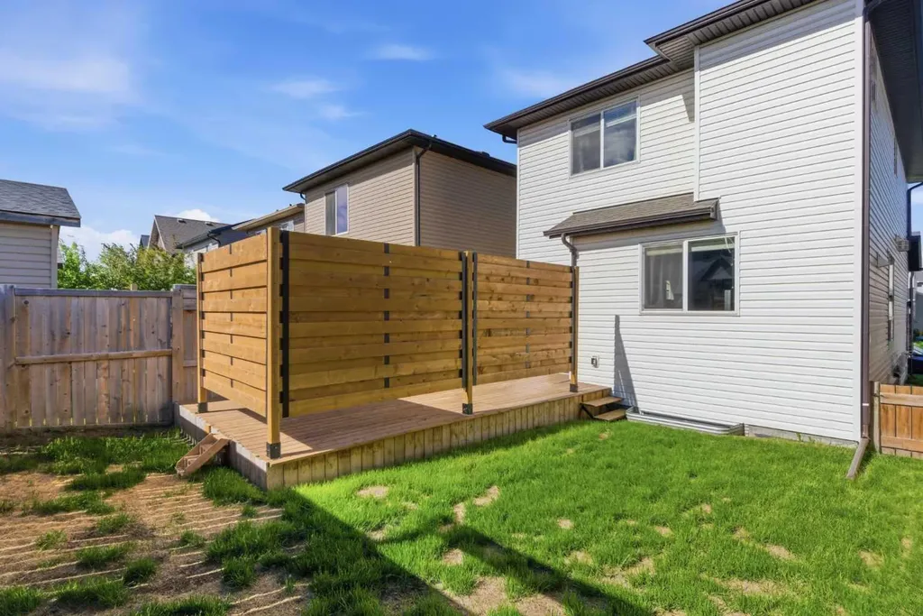 74 Legacy Common SE Calgary AB T2X 2A9